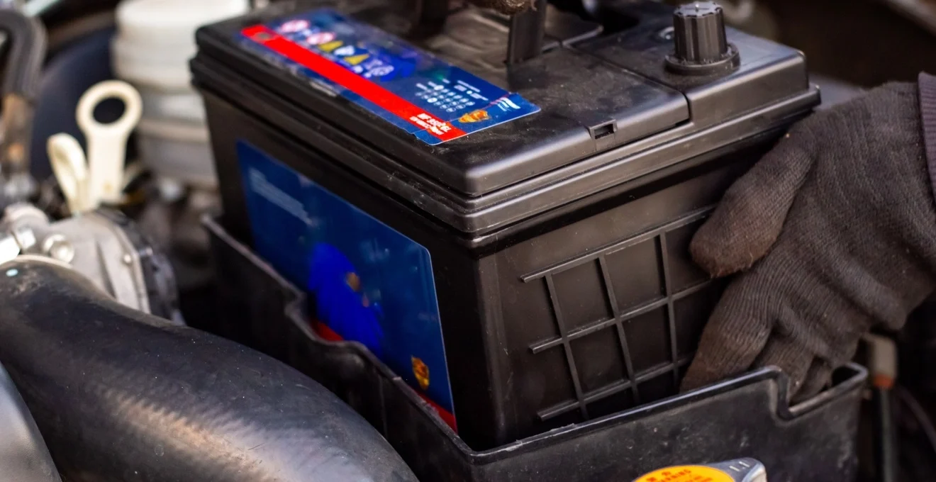 batterie-de-voiture-et-consommation-electrique-limpact-sur-les-equipements-embarques